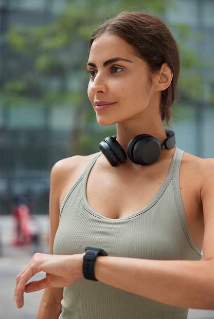 LAXASFIT 2024 Smartwatch with Bluetooth Call & Health Monitoring